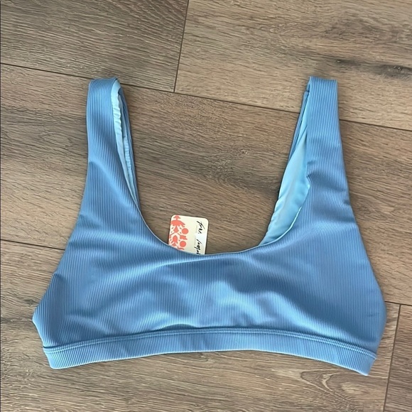 Beach Riot Peyton Bikini Top - Picture 2 of 6